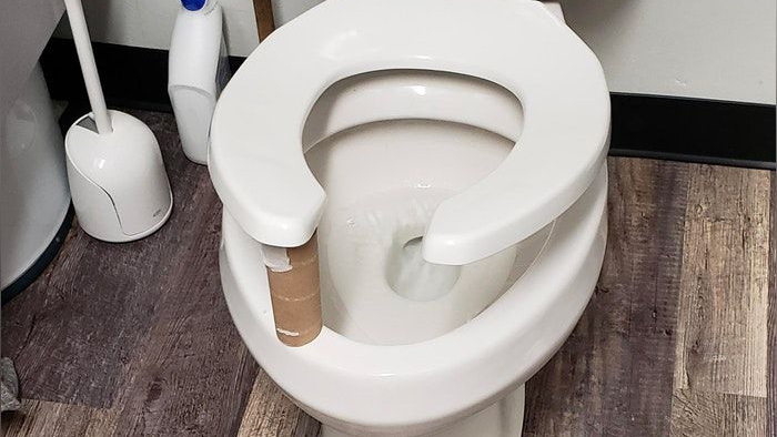 Dry a Damp Toilet Seat